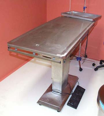 Állatorvosi műtőasztal